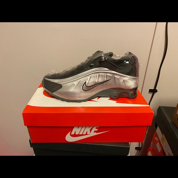 Nike Shox R4 - Picture 1 of 3
